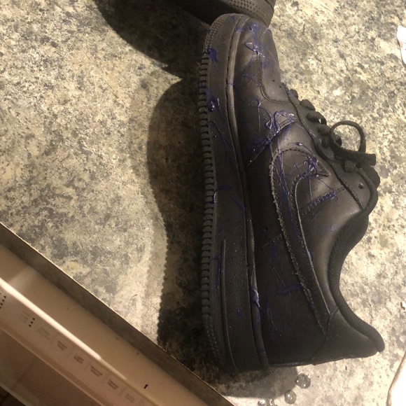 black af1 shoes with blue paint splattered - Picture 2 of 3